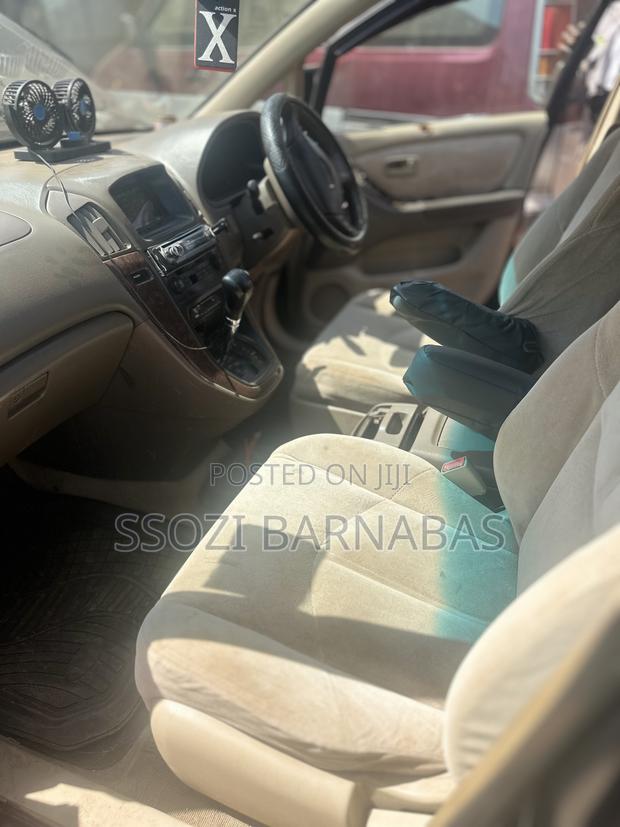 Toyota Harrier 1998 Black