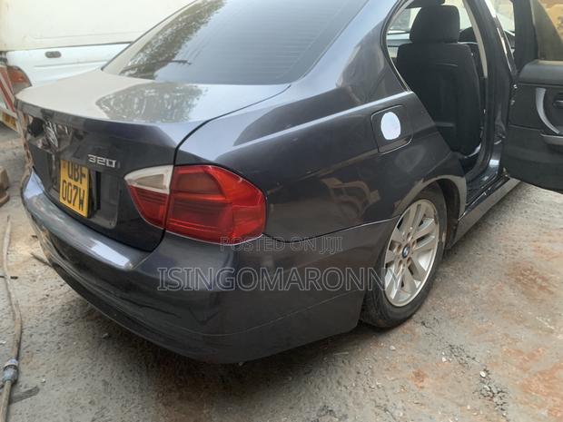 BMW 320i Sedan RWD 2013 Gray