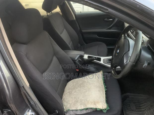 BMW 320i Sedan RWD 2013 Gray