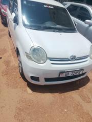 Toyota Sienta 2007 White for sale