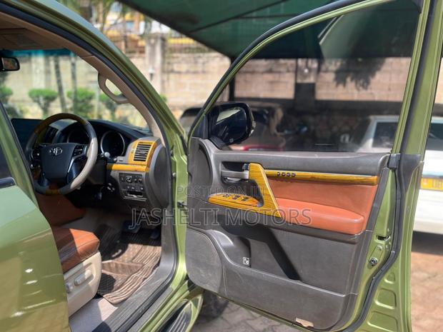 Toyota Land Cruiser 2013 Green