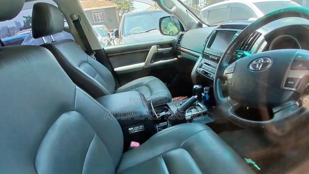 Toyota Land Cruiser 2012 Black