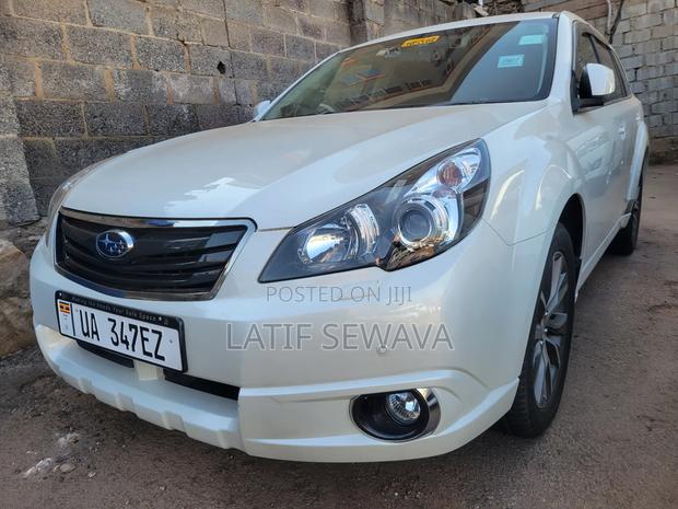 New Subaru Outback 2.5i Premium 2012 White