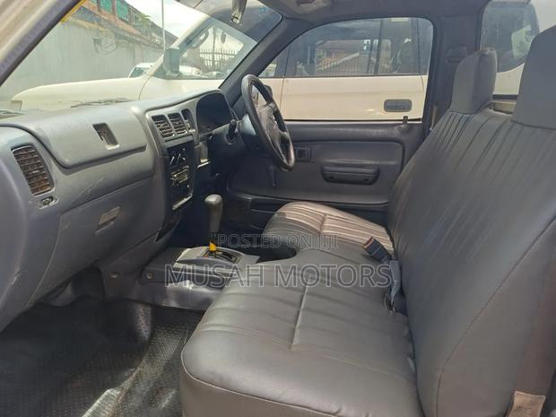 Toyota Hilux 1997 White