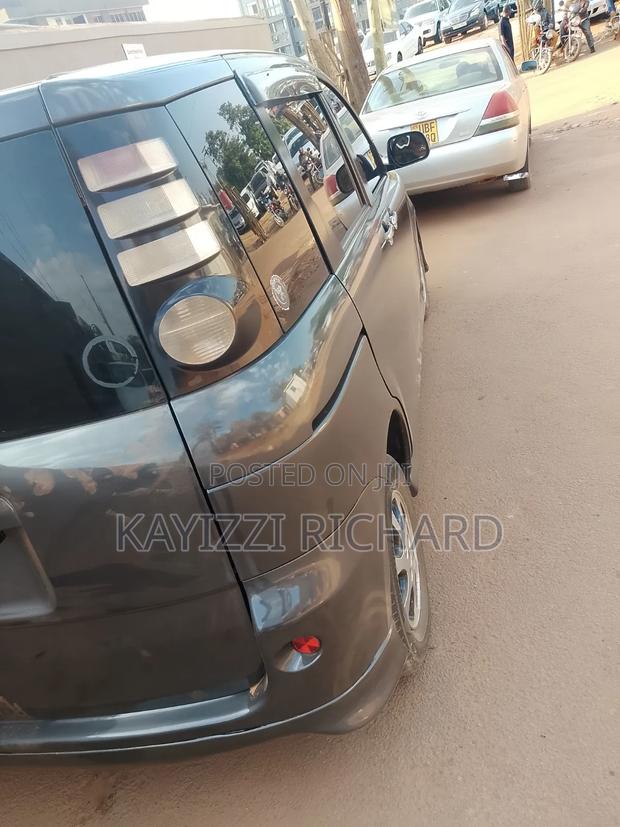 Toyota Sienta 2007 Black