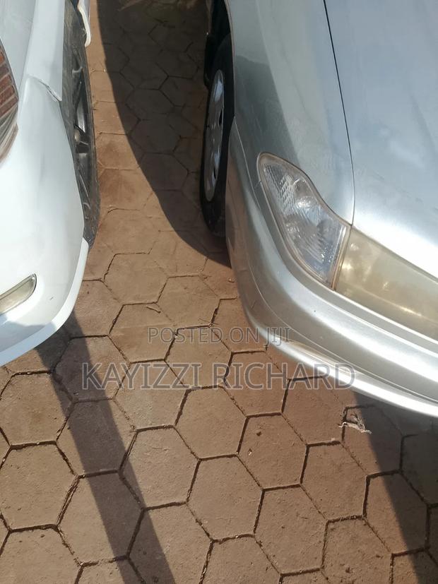 Toyota Carina 2000 Silver