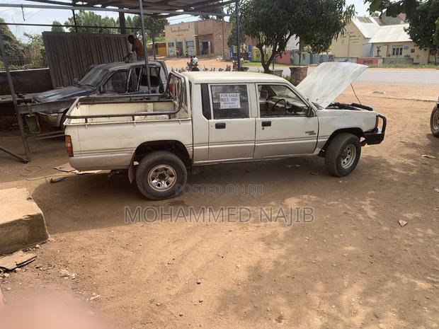 Mitsubishi L200 Double Cab 2.0 1996 White