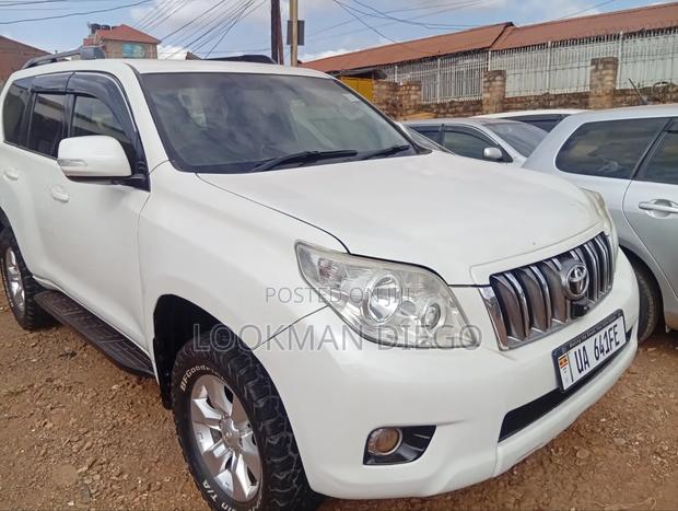 Toyota Land Cruiser Prado 2010 White