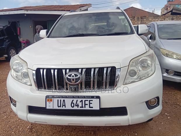 Toyota Land Cruiser Prado 2010 White