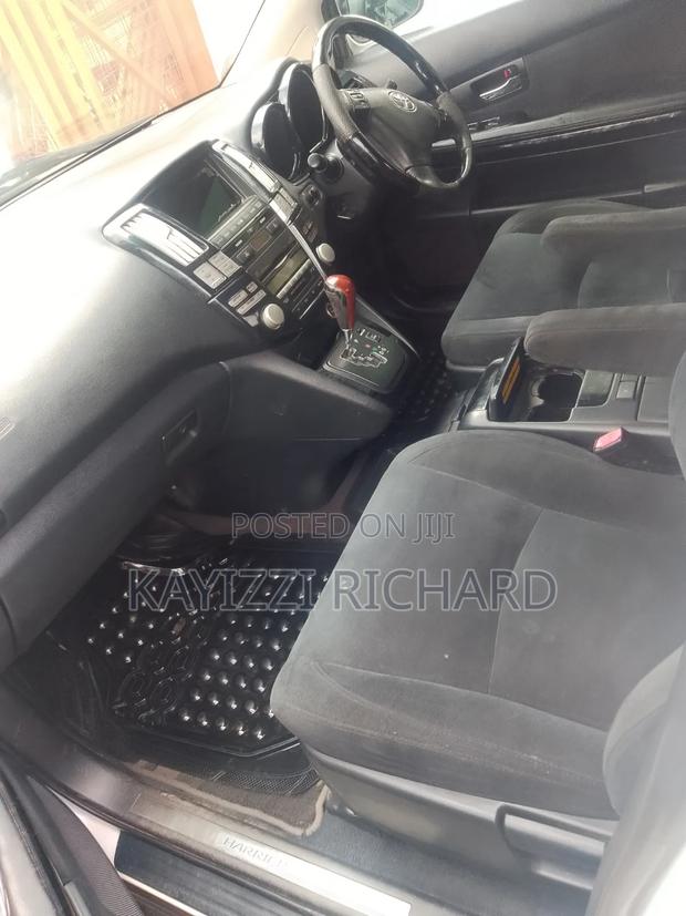 Toyota Harrier 2006 White