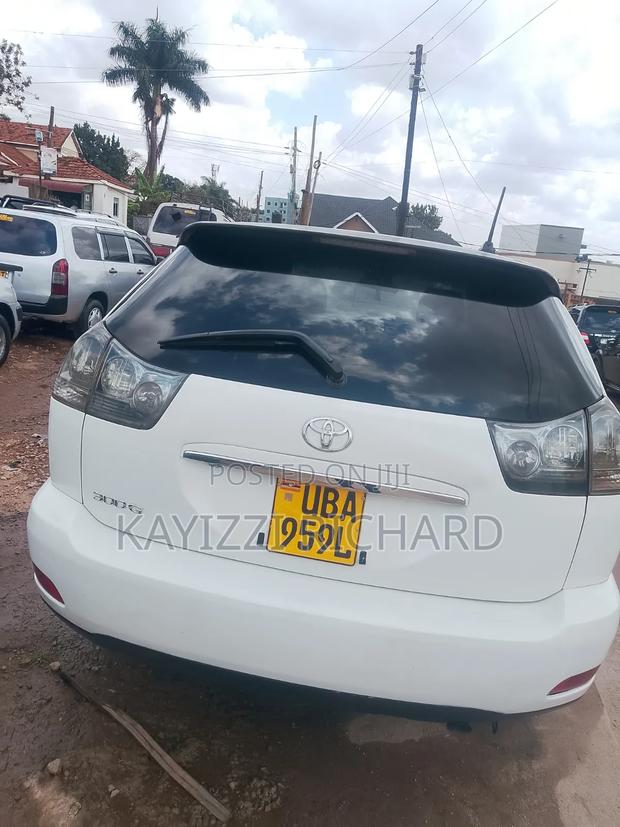 Toyota Harrier 2003 White