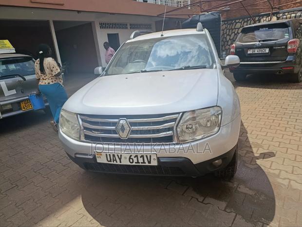 Renault Duster 2015 Silver