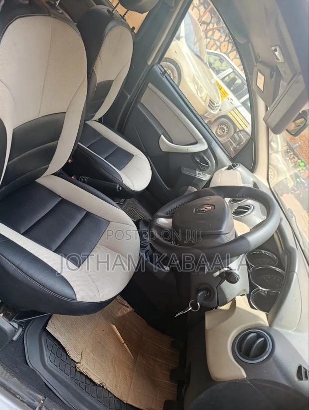 Renault Duster 2015 Silver