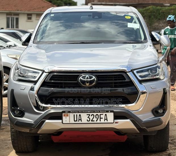 Toyota Hilux Revo Double Cab Deisel 2.8 AWD 2020 Silver