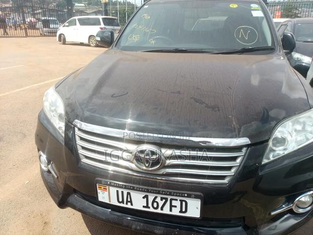 Toyota Vanguard 2012 Black