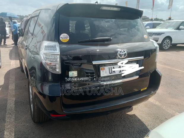 Toyota Vanguard 2012 Black