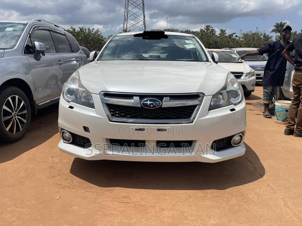Subaru Legacy 2013 White