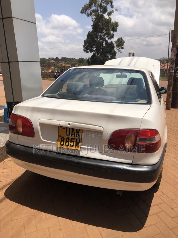 Toyota Corolla 2011 White