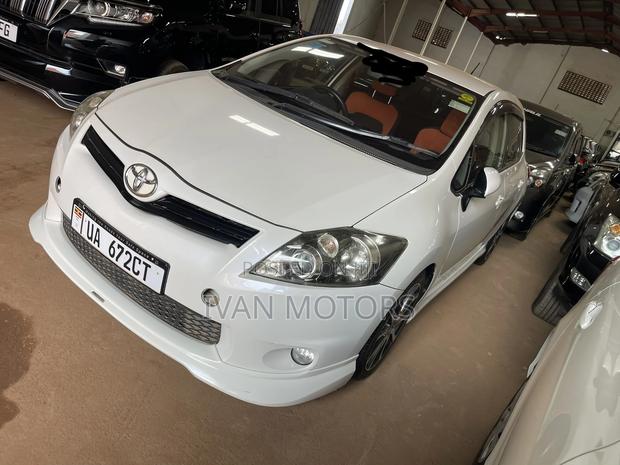 Toyota Auris 2012 White