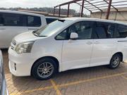 Toyota Noah 2012 White for sale