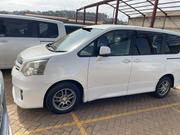 Toyota Noah 2012 White for sale