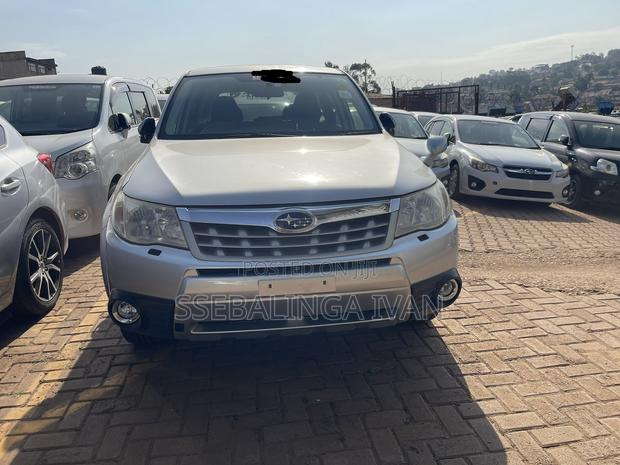 Subaru Forester 2010 Silver