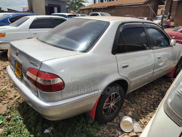 Toyota Corolla 2001 Silver