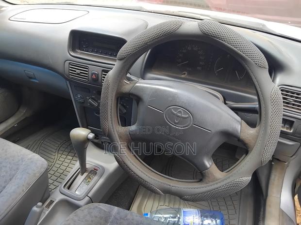 Toyota Corolla 2001 Silver
