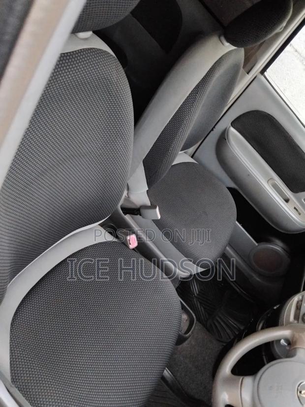 Toyota Sienta 2007 Silver