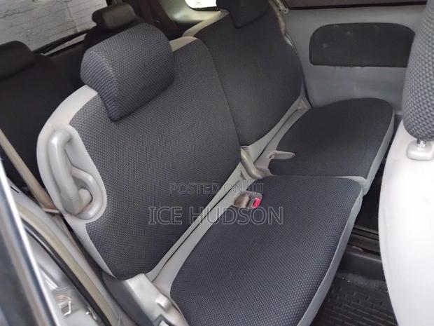 Toyota Sienta 2007 Silver