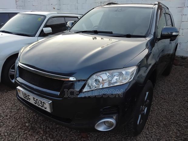 Toyota Vanguard 2013 Black