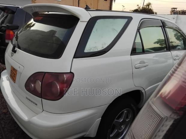 Toyota Harrier 2001 Pearl