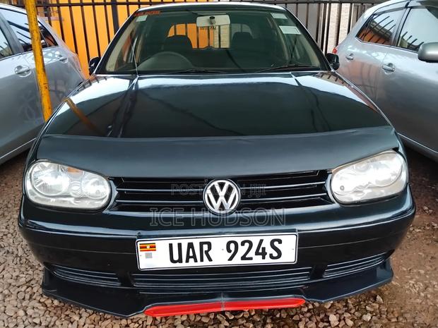 Volkswagen Golf 2004 Black