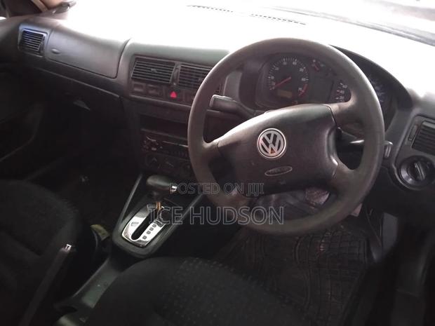 Volkswagen Golf 2004 Black