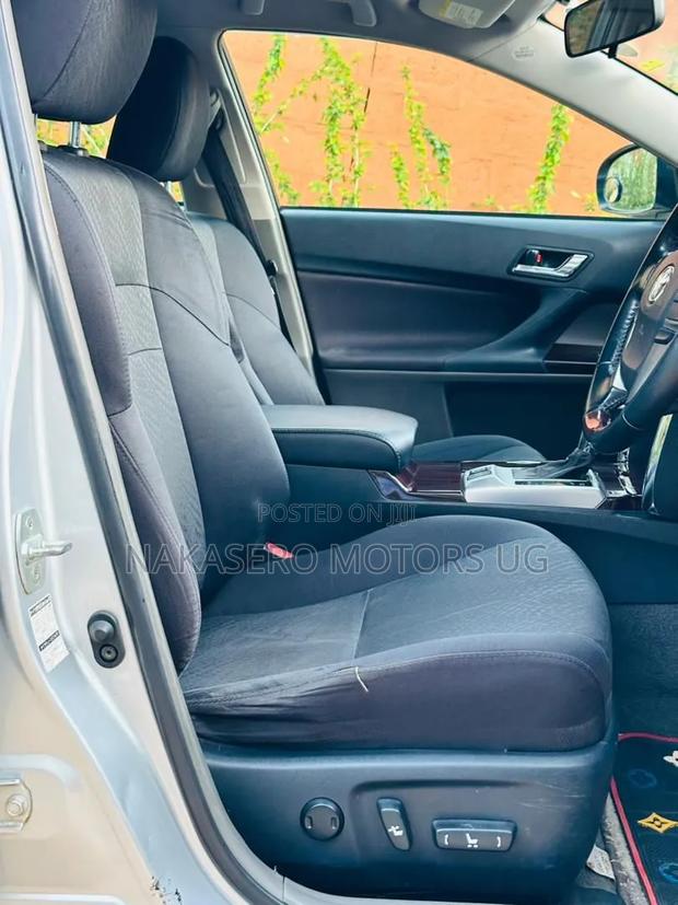 Toyota Mark X 2011 Silver