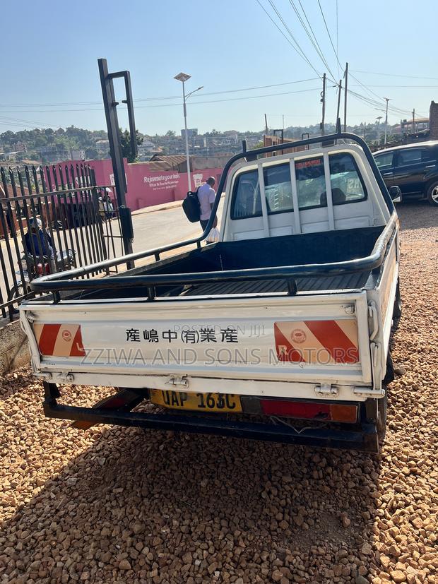 Toyota TownAce 2000 White