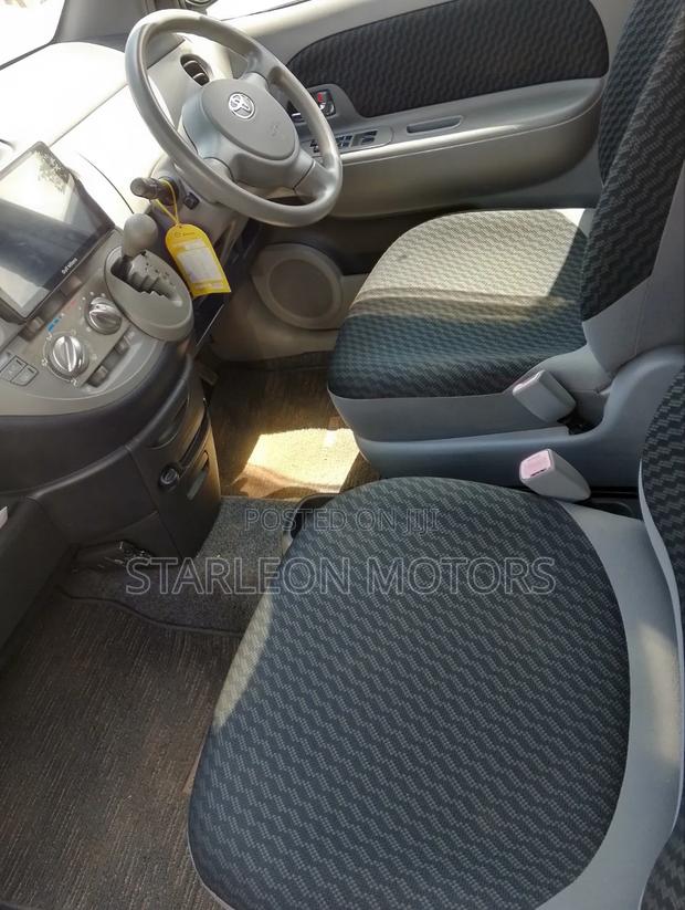 Toyota Sienta 2010 Gray