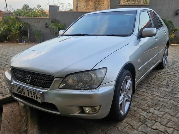 Toyota Altezza 2002 Silver