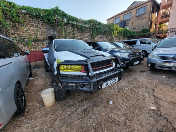 Toyota Hilux 2017 White