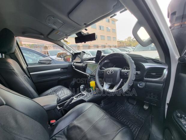 Toyota Hilux 2017 White