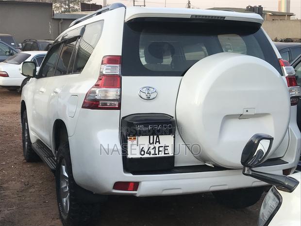 Toyota Land Cruiser Prado 2011 White