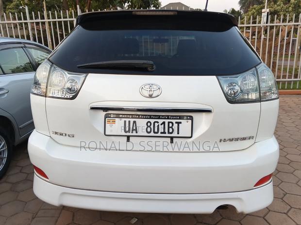 Toyota Harrier 2009 White