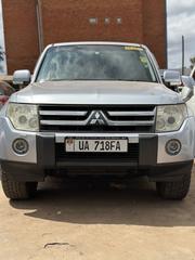 Mitsubishi Pajero 2009 Silver for sale