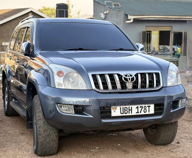 Toyota Land Cruiser Prado 3.0 D-4D 5dr 2009 Gray