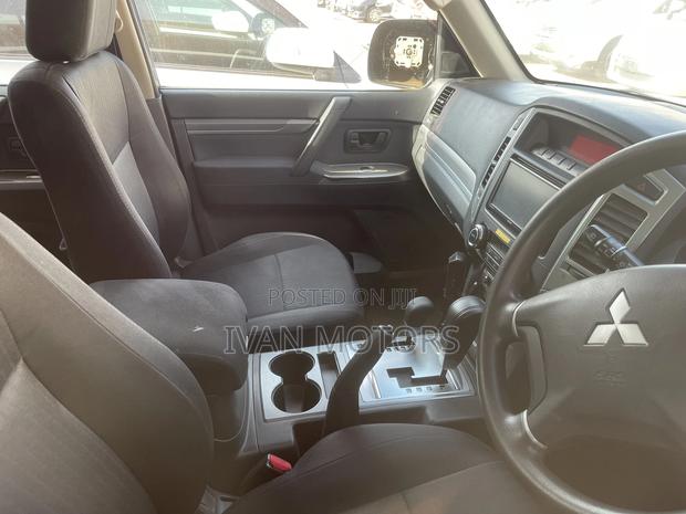 Mitsubishi Pajero 2014 White