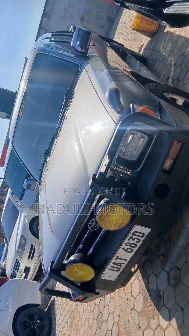 Toyota Hilux 2002
