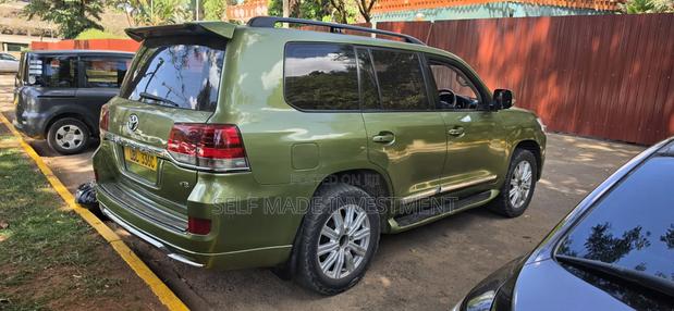 Toyota Land Cruiser 2012 Green