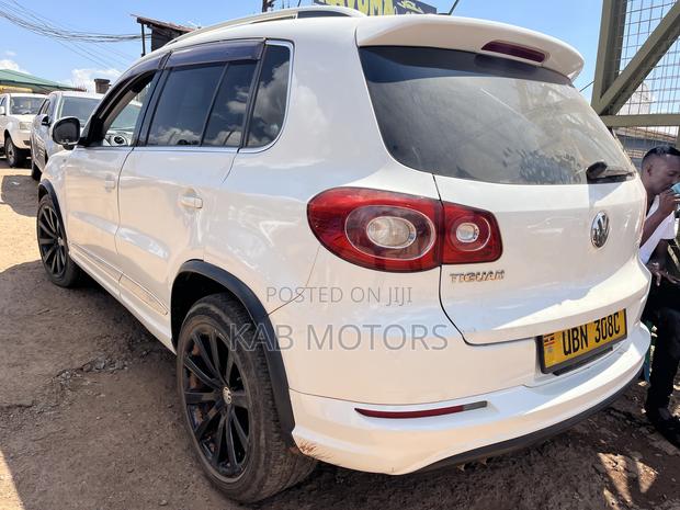 Volkswagen Tiguan S 4Motion 2010 Black