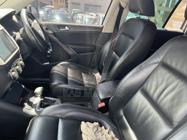 Volkswagen Tiguan S 4Motion 2010 Black
