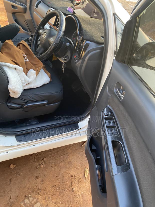 Toyota Wish 2003 White